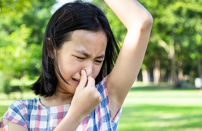 女子小学生汗 汗 女 小学生】の画像素材 | 人物・イラスト・CGの写真素材なら ...