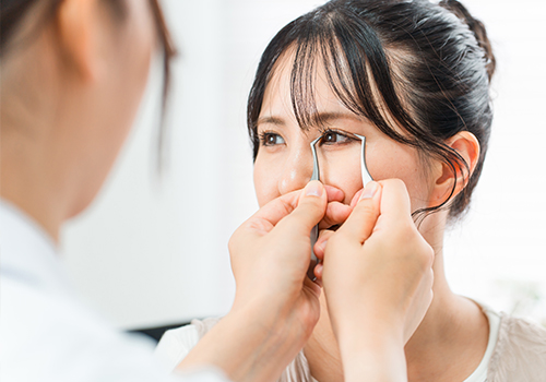 二重が一重になって戻らないときの治す方法【美容医療編】