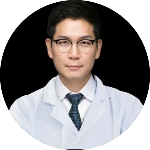 Dr. Lee 泌尿器科専門医（韓国）
