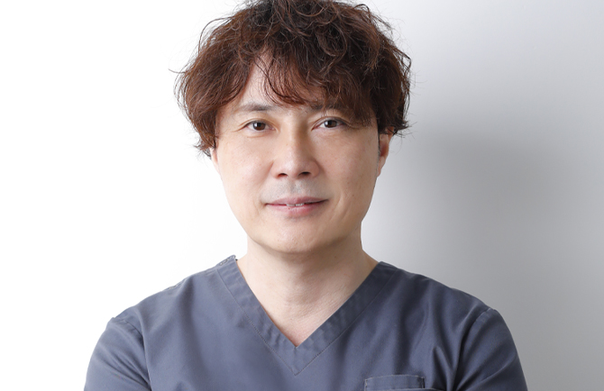 数多くの目もと整形を重ねた医師による執刀